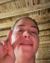 Mackenzie Leigh Meyer (@divebar_diva) · Instagram photos and Reels