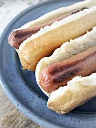 Bakers, on the other hand, were creating buns in pans designed to hold eight. 2 Minute How To Microwave A Hot Dog Loaves And Dishes