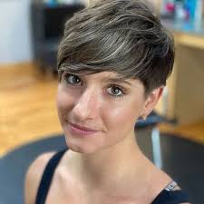 Bangs are a hair style feature that never seems to fade out or lose their actuality. 24 Flattering Short Hairstyles With Bangs Hairstyles Weekly