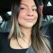 Melanie Alvarez (@melanie_9907)