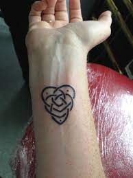 For When I M A Mom Celtic Motherhood Knot Tattoo The Dots Represent The Of Children Irish Tattoos Celtic Knot Tattoo Knot Tattoo