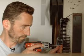 An Artist Is Making Portraits the Blind Can “See” with Their Hands