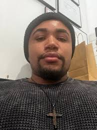 Hey guys, I'm a 22 year old bassist (grade 6), guitarist (self taught 7  years) and vocalist (competent enough) and I'm looking to join an original  band/project with others between 20-25. I'm