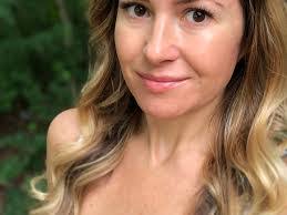 Kelly Steelman's Instagram, Twitter & Facebook