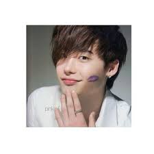 Lee'nin koparma rolü oldu 2013 okulu (2012) ve aynı zamanda iyi onun rolleri ile tanınır sesini. ØµÙˆØ± Ù„Ù‰ Ø¬ÙˆÙ†Øº Ø³ÙˆÙƒ Ø§Ù„Ù…Ù…Ø«Ù„ Ø§Ù„ÙƒÙˆØ±Ù‰ Lee Jong Suk ÙˆØ§Ø¹Ù…Ø§Ù„Ù‡ Ø§Ù„Ø¯Ø±Ø§Ù…ÙŠØ©