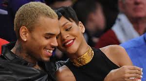 Chris Brown gratuliert Rihanna zu ihrem Babyglück und erntet Shitstorm