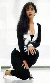 Selena In A Photo Shoot For Her Famous 1994 Album Amor Prohibido Selena Quintanilla Selena Quintanilla Perez Selena Quintanilla Outfits