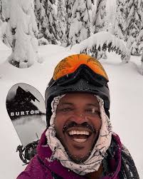 I couldn't be happier today if I tried. Sending a whole lotta love to you  and yours wherever you may be in the world. ♥️