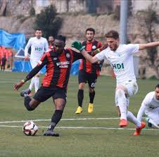 Dakikada oyuna giren salibur, sol çaprazdan çektiği sert şutta muslera'ya takıldı. Ghana S Joseph Attamah Larweh Stars In Fatih Karagumruk Slim Win Over Istanbulspor Sports Afric