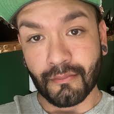 Hello everyone, Not sure who needs to see this. So I thought I would post  about it. The videos I have seen show that the glove box and lower dash  have to