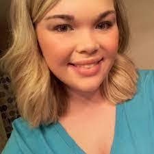 Ellen Feik's Instagram, Twitter & Facebook