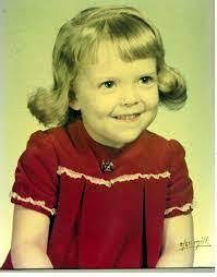 Melissa Yeakley's Instagram, Twitter & Facebook