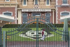 When will Disneyland and other parks reopen? How will they keep ...