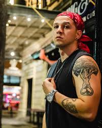 Viva la Ybor City 🐓 I was walking in Ybor and @creativechris.tpa @highonfi  were out giving people photoshoots for tips. So much respect for that. You  have to give, to get back.