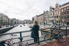 Amsterdam, hauptstadt der niederlande, alte seefahrerstadt oder die stadt auf pfählen, hat heutzutage viel mehr zu bieten als. Stadtetrip Amsterdam 22 Grossartige Tipps Sehenswurdigkeiten
