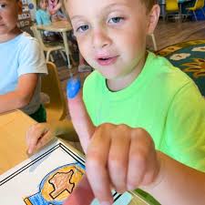 This week, our students went wild exploring Wildlife Adventures in the Lone  Star State 🌵🐍! With the help of our favorite friend, Willow the  Armadillo, we journeyed through stories, art, and sensory