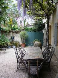 Gartengestaltung Ideen Nach Franzosischer Art Gartenmobel Gartenideen Gartengestaltu In 2020 French Cottage Garden Cottage Garden Design Mediterranean Garden Design