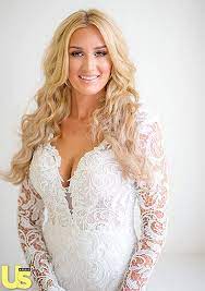 Jason Aldean And Brittany Kerr S Wedding Album Blush Bridesmaids Carrie Underwood Wedding Pnina Tornai Wedding Dress