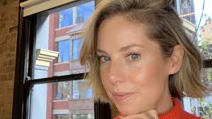 Makeup and beauty tips from an expert to make you look younger