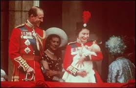Après la mort du prince philip, époux de la reine d'angleterre elizabeth ii, à l'âge de 99 ans, les journalistes spécialistes de la famille royale et les familiers de la couronne décrivent un homme. 1964 La Reine D Angleterre Et Son Epoux Philip D Edimbourg Presentent Heureux La Princesse Marina Elizabeth Ii Belle Photo Reine D Angleterre