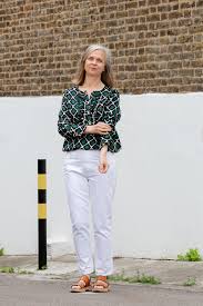 Casual Glamour What To Wear For A Relaxed Summer Event