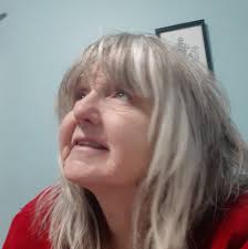 Hi everyone! Here comes my first question 🤪 I have never worked with  polymer clay but I am a crafty person and have tried basically everything  else. So I am making my