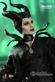 Maleficent (maléfique en version française), c'est le film que tout le monde attend avec impatience, et pas que les fans d'angelina jolie. Deguisements Vetements Accessoires Nous Film Malefique Angelina Jolie Halloween Sorciere Cosplay Costume Robe Femme