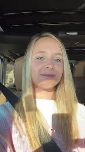 Allison Windham's Instagram, Twitter & Facebook