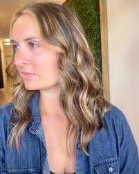 loving this beautiful trendy...