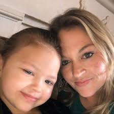 Michelle Pecora (Mjjjdutch)