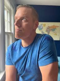 feeling grateful for another trip around the ☀️ and for all kinds of ❤️  coming at me today #happybirthday #birthdayboy #cumpleaños #guy #me #zaddy  #scruff #jawline #gay #gaymen #gaystyle #gayswithink #gaygram #instafit #