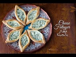 Cheese Fatayer Fataa Ir Farmaajo Fatayer Au Fromage فطائر بالجبنة Xawaash Com Food Syrian Food Armenian Recipes
