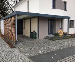 Solar carport aus holz, stahl und aluminium. Carport Mit Eingangsuberdachung Vordach Fur Hausturen Vordach Haustur Eingang Uberdachung Carport