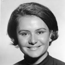 Carrie (Ebersole) Brewster '74