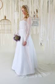 Wenn das mit dem prinzen schon nicht klappt, dann soll wenigstens die hochzeit wie im märchen sein. Klarissa Monaberg