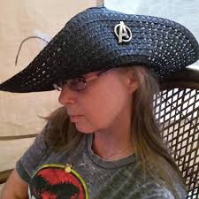 😁 Who's down? DOES ANYONE ON WHERE ADULTS CAN TRICK OR TREAT? LOOKING FOR  A NEIGHBORHOOD THAT HANDS OUT TACOS, AND MARGARITAS.