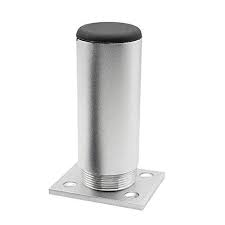 Fabricado en aluminio con un acabado mate y resistente a golpes y a la humedad. Zocalos De Aluminio Para Muebles De Cocina Productos365 Com Pata Ajustable De Acero Inoxidable Richelieu Hardw Patas Ajustables Gabinetes Cocina Patas Muebles