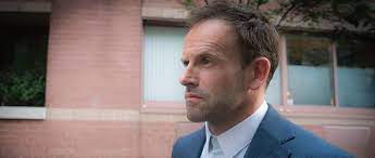Jonny lee miller will play john major in the fifth season of the crown. Jonny Lee Miller Filme Serien Und Biografie