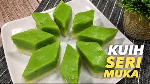So this is a pretty face cake. Resepi Kuih Seri Muka Pandan Sukatan Cawan Youtube