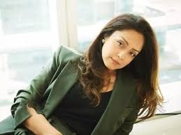 Suriya and Jyothika - the iconic duo at the Kaatrin Mozhi movie premiere