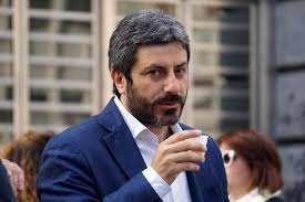 Notizie su roberto speranza a milano. Colf In Nero La Compagna Di Fico Su Facebook Tornate A Casa Nani Fulvio Oscar