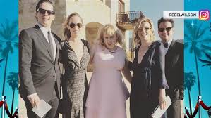 Remember anna and skylar (aka aubrey and jesse) from pitch perfect? Anna Camp Heiratet Skylar Astin In Einem Perfekten Kleid Siehe Die Fotos