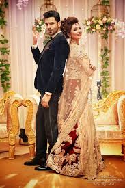 Divyanka Tripathi And Vivek Dahiya Cute Photoshoot At Their W Indian Wedding Photography Couples Indian Wedding Couple Photography Indian Wedding Photography