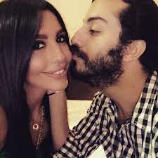 ليلى إسكندر توثق قصة حبها مع زوجها بالصور الراقية