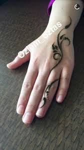 Pin By Zaara Khan On Mehendi Designs Simple Henna Tattoo Henna Tattoo Designs Simple Henna Tattoo Hand