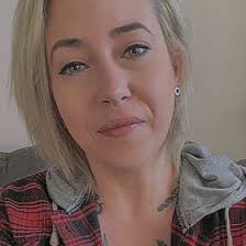 Amber Gilbert (ambiebambie89)