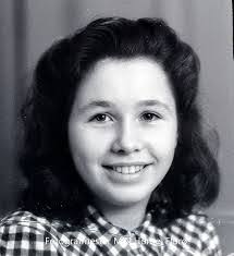 Anna Hove's Instagram, Twitter & Facebook