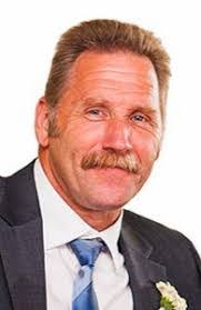 Wayne Berglund's Instagram, Twitter & Facebook