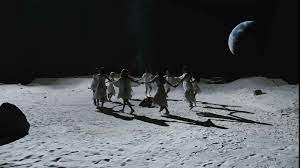 Mv Stills From Why Not Loona Kpop Loona E Chuu In 2021 Kpop Wallpaper Laptop Wallpaper Wallpaper Pc