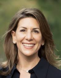 Lisa Gans's Instagram, Twitter & Facebook